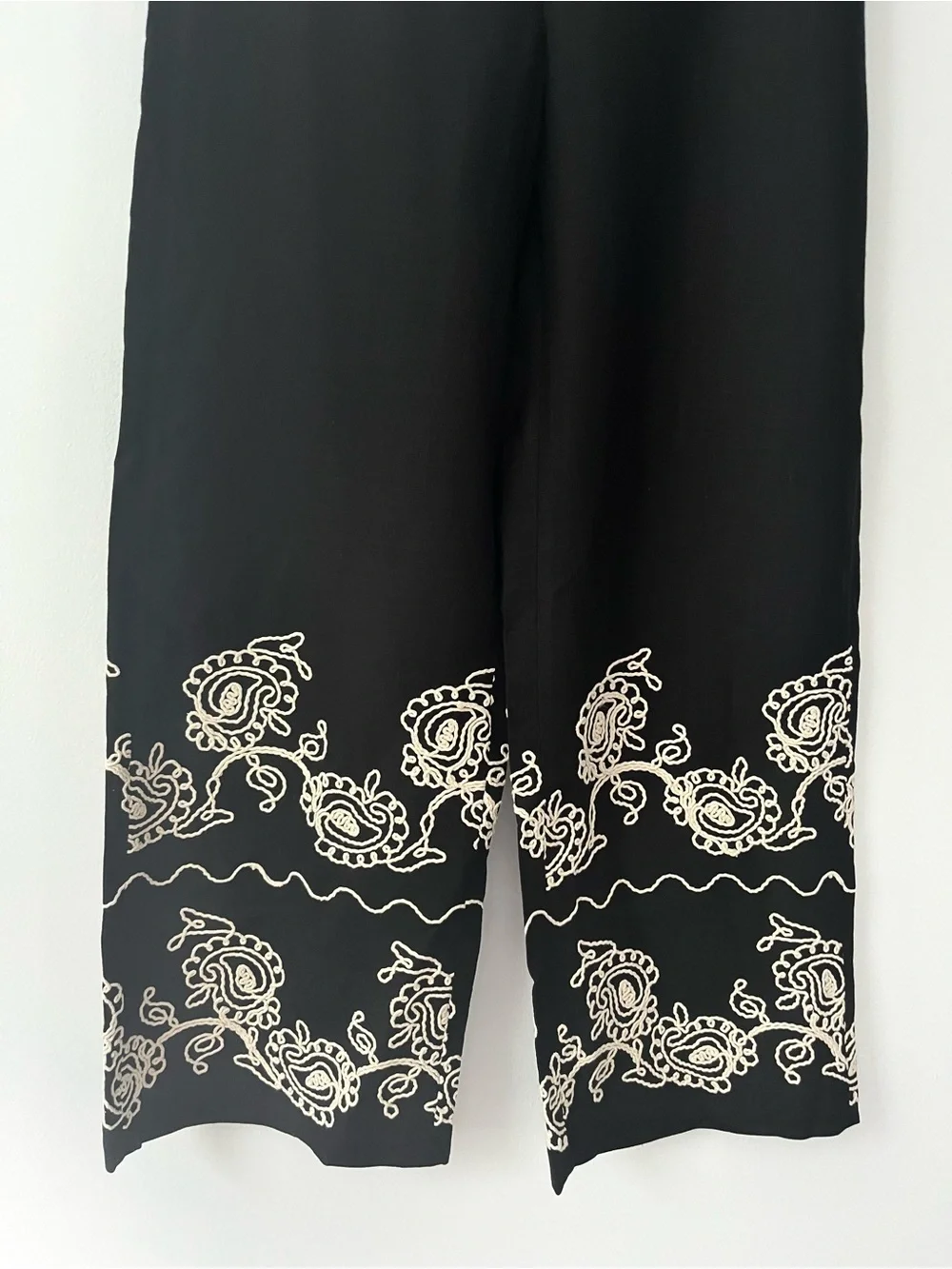 NEW Zara Collection Embroidered Floral Culotte Wide Leg Black Linen Pants Medium